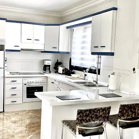 Riviera By The 2 Bedroom * Sitio de Calahonda