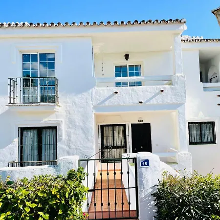 Riviera By The 2 Bedroom Apartman *