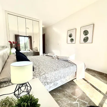 Riviera By The 2 Bedroom Apartman *
