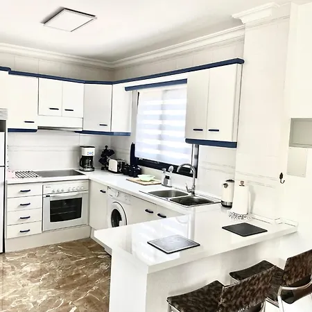 Riviera By The 2 Bedroom Ситио-де-Калаонда